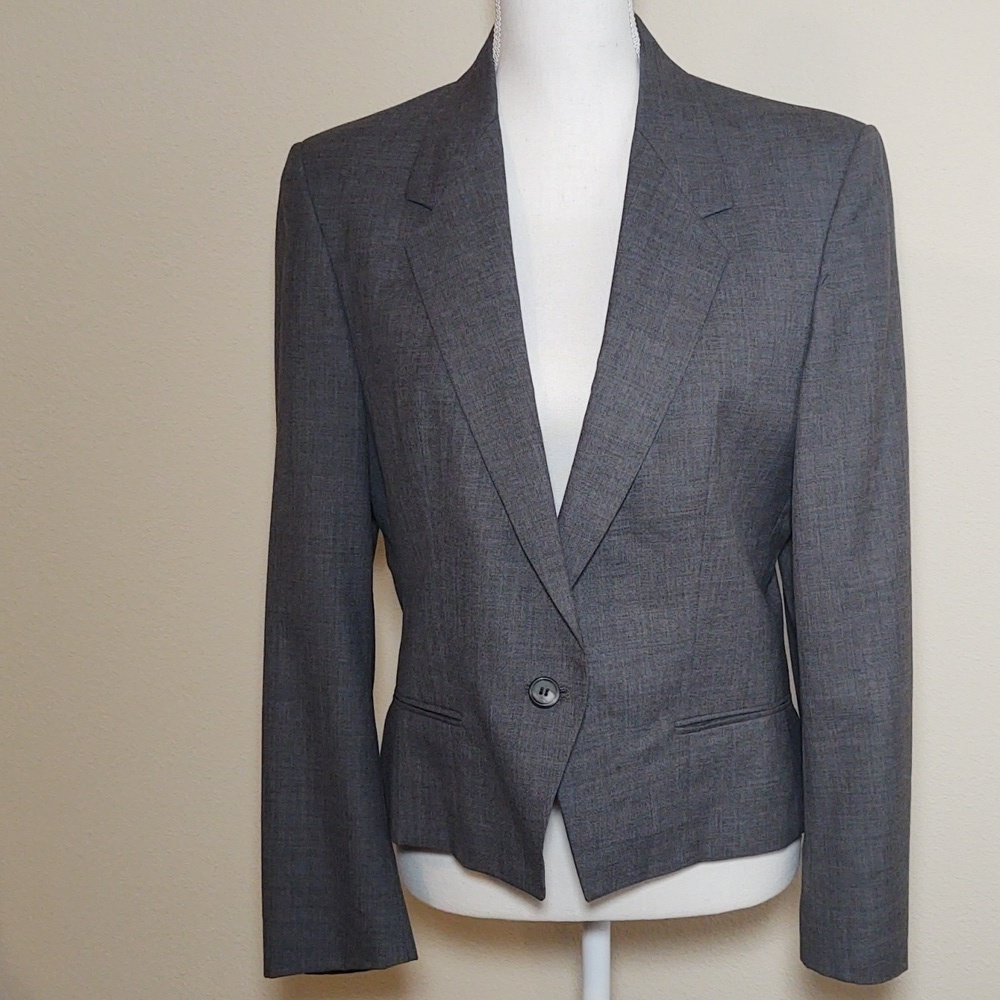 The Executive Club Women's Blazer